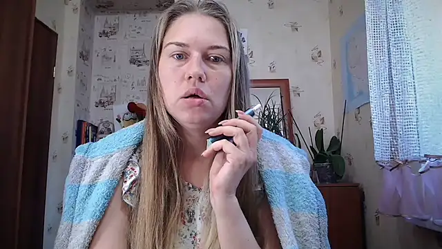 Snapshot of dream_alexa chatting on September 2025 04:04:02 AM dream alexa online show from September 2025 04:04:02 AM