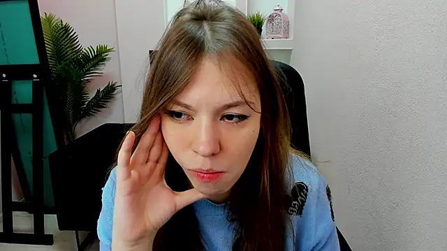 Persephoni online show from January 2025 06:19:02 AM