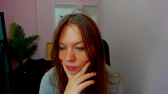 Persephoni online show from October 2025 08:20:02 PM