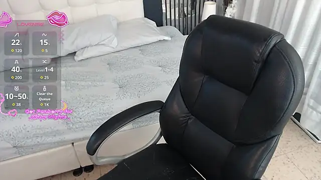 LiaVillalobos online show from February 2026 12:12:01 PM