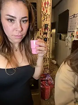 Snapshot of LeaGambit__ chatting on February 2025 06:18:02 AM LeaGambit online show from February 2025 06:18:02 AM