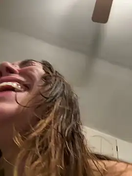 Snapshot of LeaGambit__ chatting on February 2025 01:32:01 PM LeaGambit online show from February 2025 01:32:01 PM