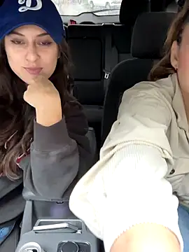 Snapshot of LeaGambit__ chatting on November 2025 08:07:01 PM LeaGambit online show from November 2025 08:07:01 PM