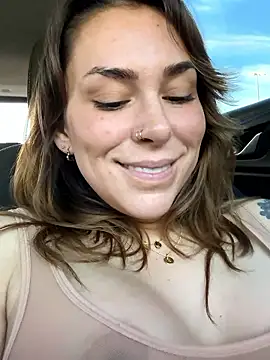 Snapshot of LeaGambit__ chatting on January 2026 06:13:02 PM LeaGambit online show from January 2026 06:13:02 PM