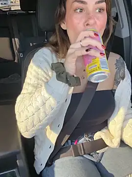 Snapshot of LeaGambit__ chatting on February 2026 04:35:01 PM LeaGambit online show from February 2026 04:35:01 PM