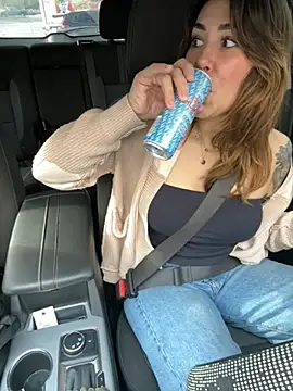 Snapshot of LeaGambit__ chatting on February 2026 04:29:01 PM LeaGambit online show from February 2026 04:29:01 PM