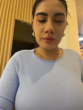 clarachanelricek online show from April 2026 08:17:01 PM