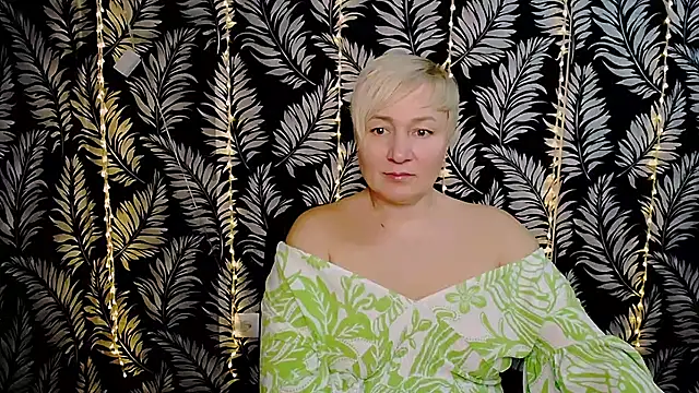 Snapshot of Olivia_playful chatting on February 2025 12:16:01 PM Olivia playful online show from February 2025 12:16:01 PM