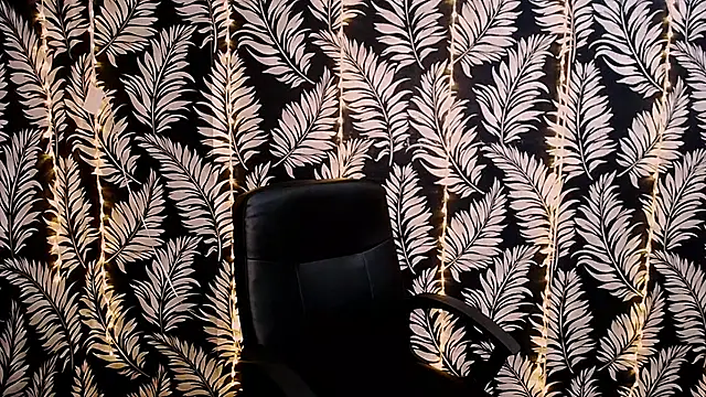 Snapshot of Olivia_playful chatting on March 2025 12:20:01 PM Olivia playful online show from March 2025 12:20:01 PM