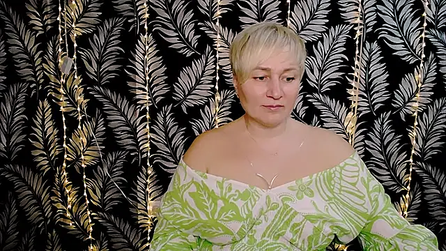 Snapshot of Olivia_playful chatting on March 2025 12:13:02 PM Olivia playful online show from March 2025 12:13:02 PM