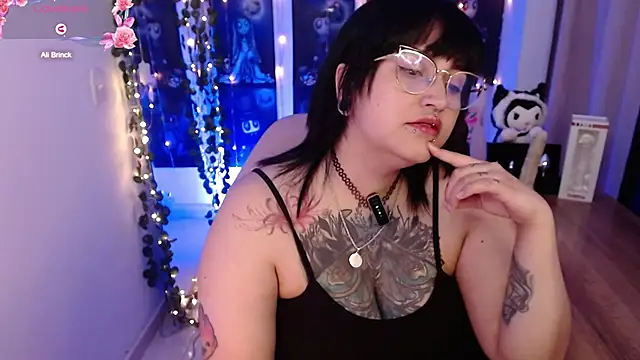 Snapshot of _Ali_Brinck_ chatting on December 2024 11:58:01 PM Ali Brinck online show from December 2024 11:58:01 PM