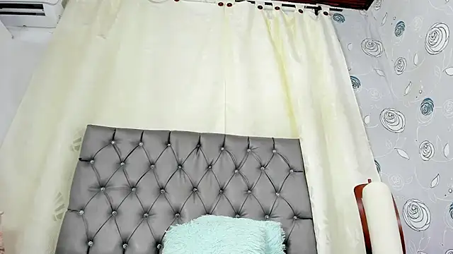 luna evaa online show from February 2025 09:10:01 PM