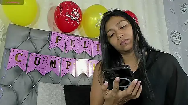 luna evaa online show from September 2025 01:47:02 PM