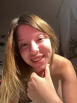 Snapshot of kimczii chatting on March 2025 06:57:02 AM kimczii online show from March 2025 06:57:02 AM