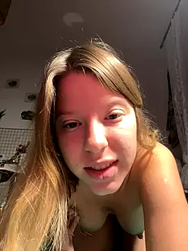 Snapshot of kimczii chatting on October 2025 06:19:01 AM kimczii online show from October 2025 06:19:01 AM