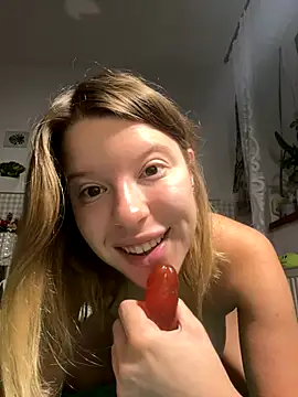 Snapshot of kimczii chatting on October 2025 06:21:01 AM kimczii online show from October 2025 06:21:01 AM