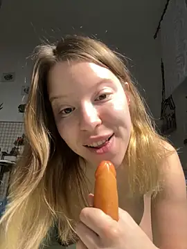kimczii online show from April 2026 06:25:02 AM