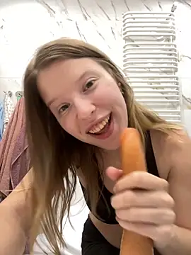 kimczii online show from May 2026 06:16:02 PM