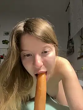 kimczii online show from May 2026 06:19:01 AM