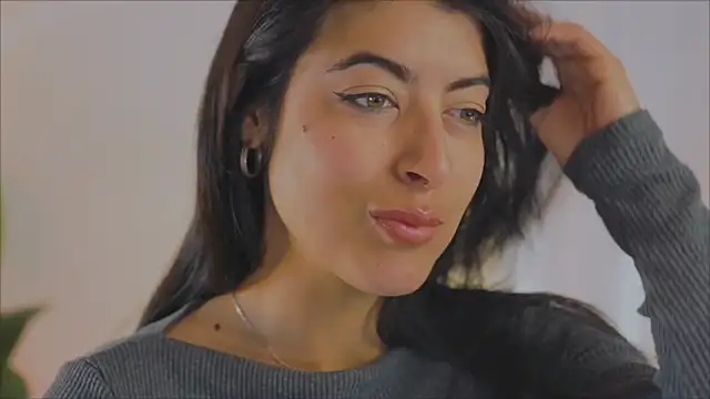 anabelcurvy online show from February 2025 03:15:02 PM