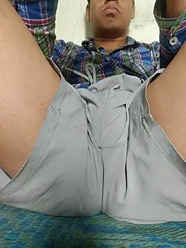 Snapshot of Nishubig chatting on November 2025 08:57:01 AM Nishubig online show from November 2025 08:57:01 AM