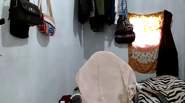 angelamarie1 online show from March 2025 02:12:02 PM