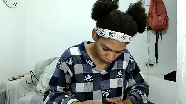 angelamarie1 online show from November 2025 07:54:01 AM