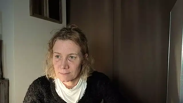 Lola Belgium online show from April 2026 04:29:01 PM