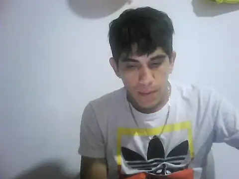 LarryCapija online show from October 2025 05:09:02 AM