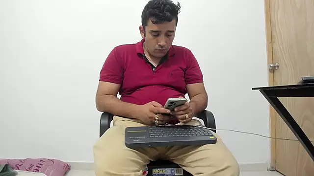 isearchcompany online show from November 2025 04:03:02 AM