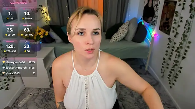 Karinella x online show from March 2025 03:56:01 AM