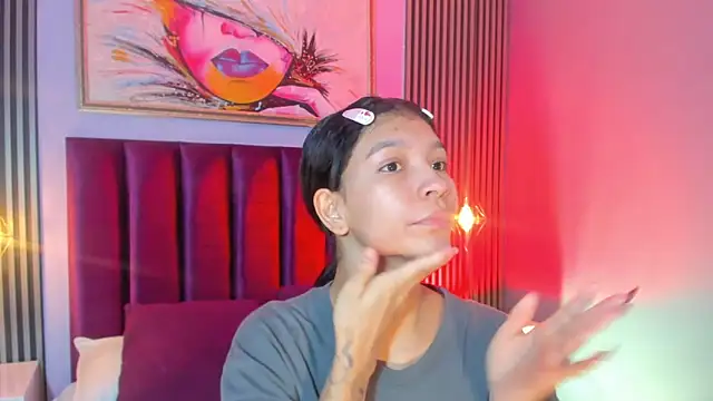 LauraAristizabal online show from November 2025 12:42:02 PM