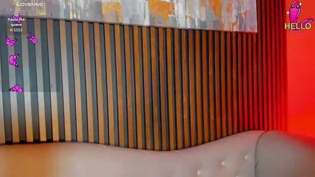 LauraAristizabal online show from December 2025 12:46:02 PM