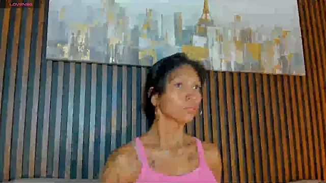 LauraAristizabal online show from February 2026 12:32:02 PM