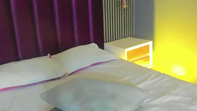 LauraAristizabal online show from April 2026 05:30:01 PM