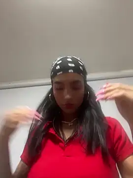 LauraAristizabal online show from May 2026 11:40:01 AM