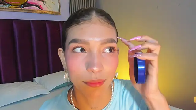 LauraAristizabal online show from May 2026 11:50:01 AM