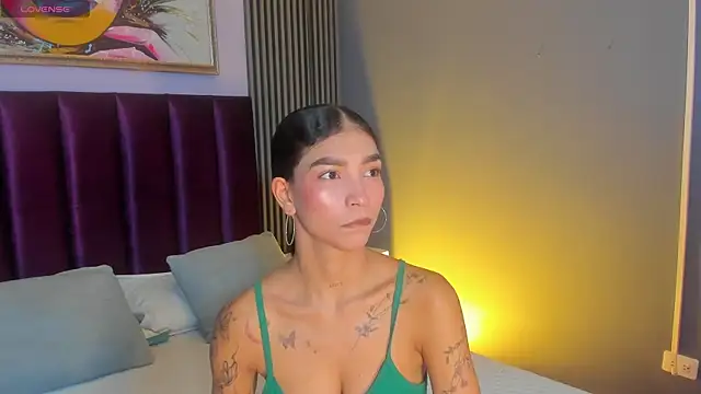 LauraAristizabal online show from May 2026 11:53:01 AM