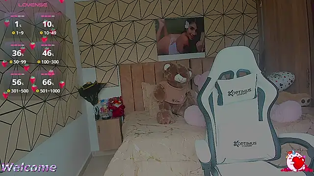 vane lopez  online show from October 2025 06:28:02 PM