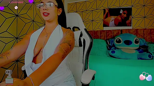 vane lopez  online show from March 2026 07:06:01 PM