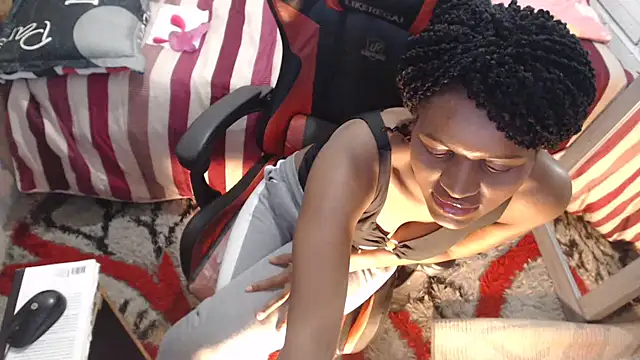 sexyjustin202 online show from January 2025 02:25:01 AM