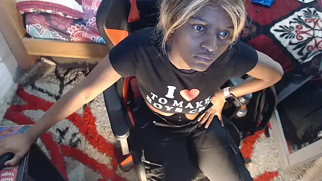 sexyjustin202 online show from February 2025 10:48:01 PM