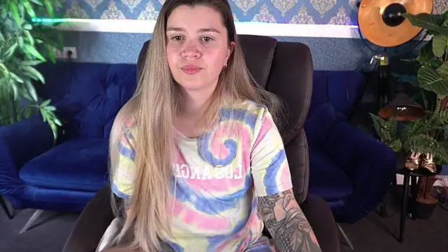 AmellyMilly online show from November 2025 08:03:01 PM