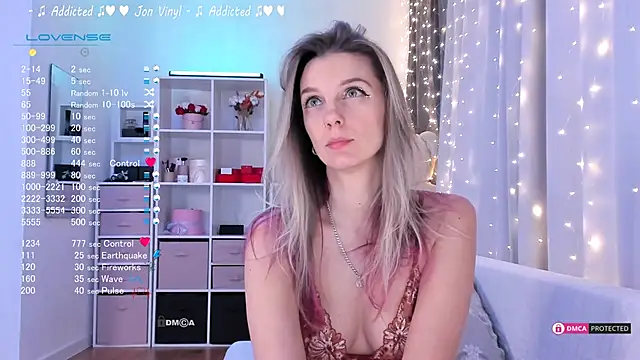 Karamelsw  online show from March 2025 10:52:02 PM