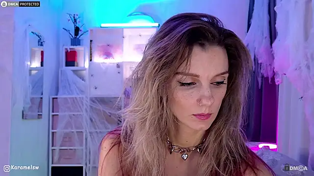 Karamelsw  online show from November 2025 11:04:02 PM