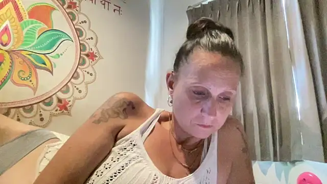 Sexy-Mel online show from December 2025 04:53:02 AM