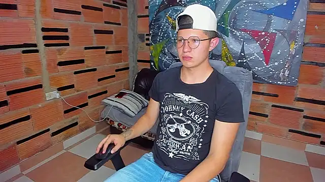 patrik 027 online show from February 2025 07:24:02 PM