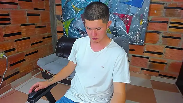 patrik 027 online show from February 2025 07:46:01 PM