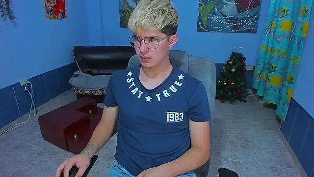 patrik 027 online show from December 2025 07:28:01 AM