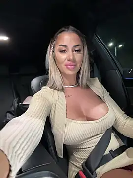 KirstieVegas online show from March 2025 09:32:02 PM